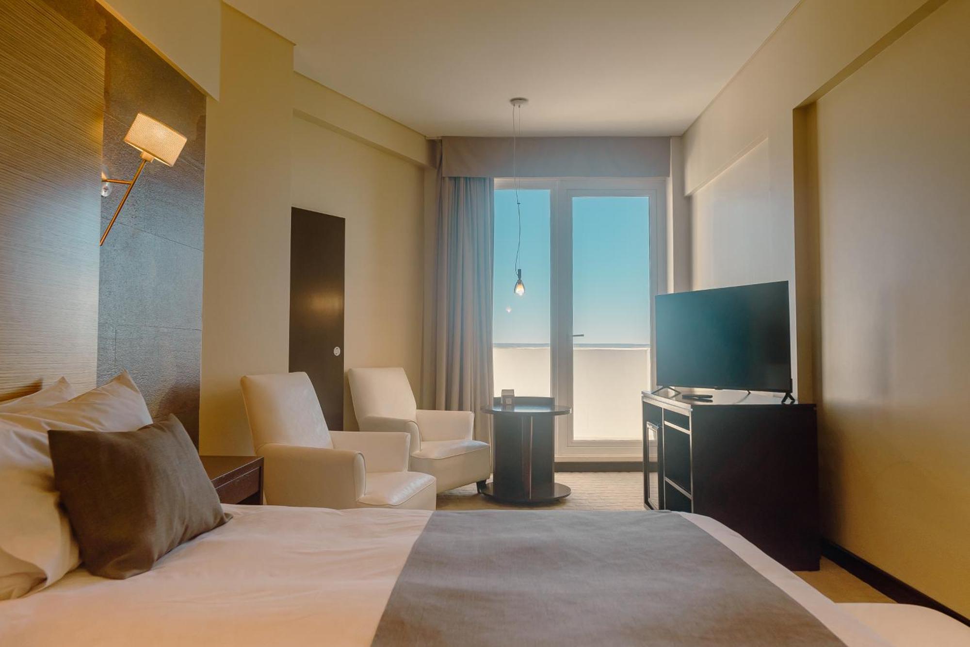 Rayentray Grand Hotel Puerto Madryn Luaran gambar